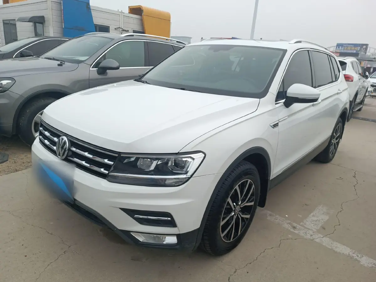 2017 Volkswagen Tiguan L 1.8T 180HP L4 7DCT