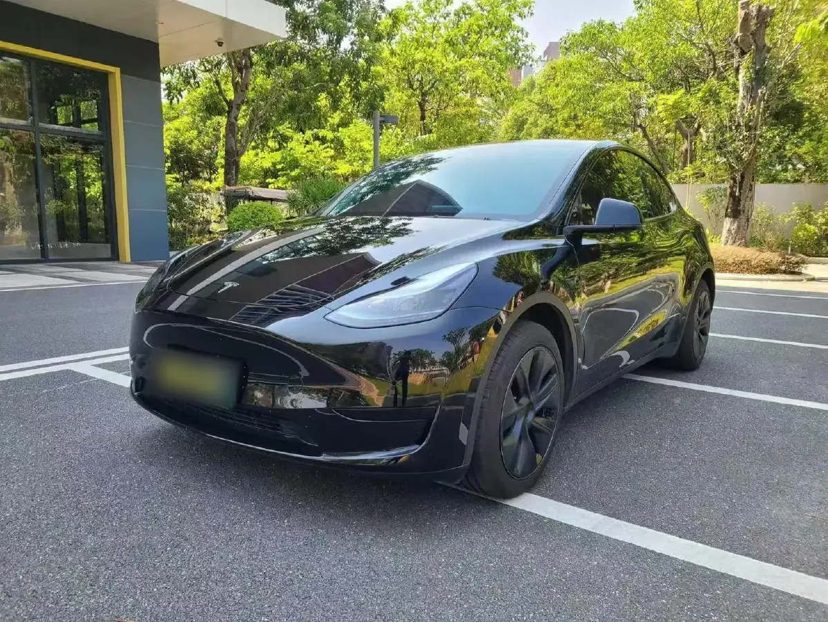 2023 Tesla Model Y BEV 60KWH