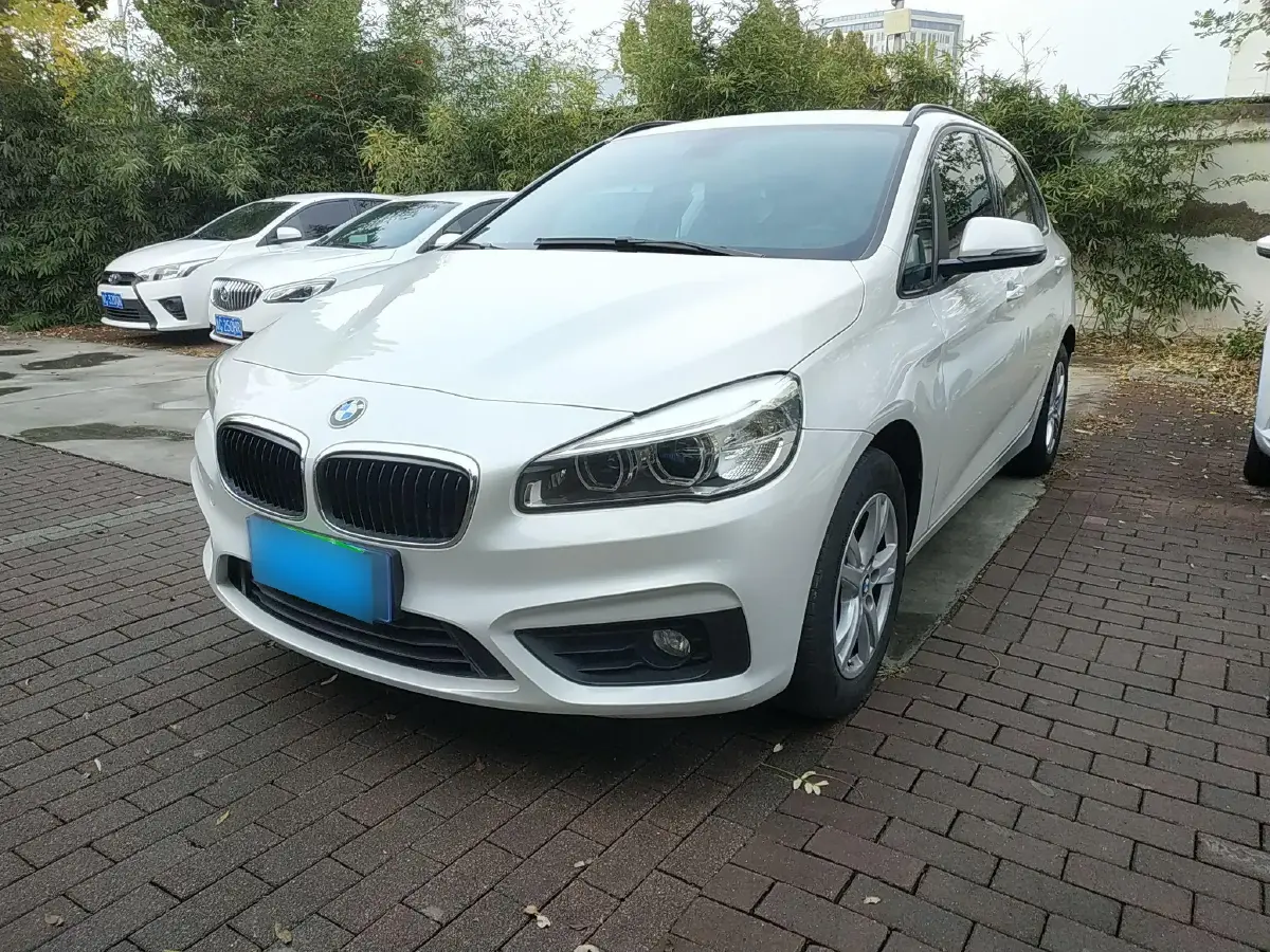 2016 BMW 2 Series Wagon 1.5T 136HP L3 6AT