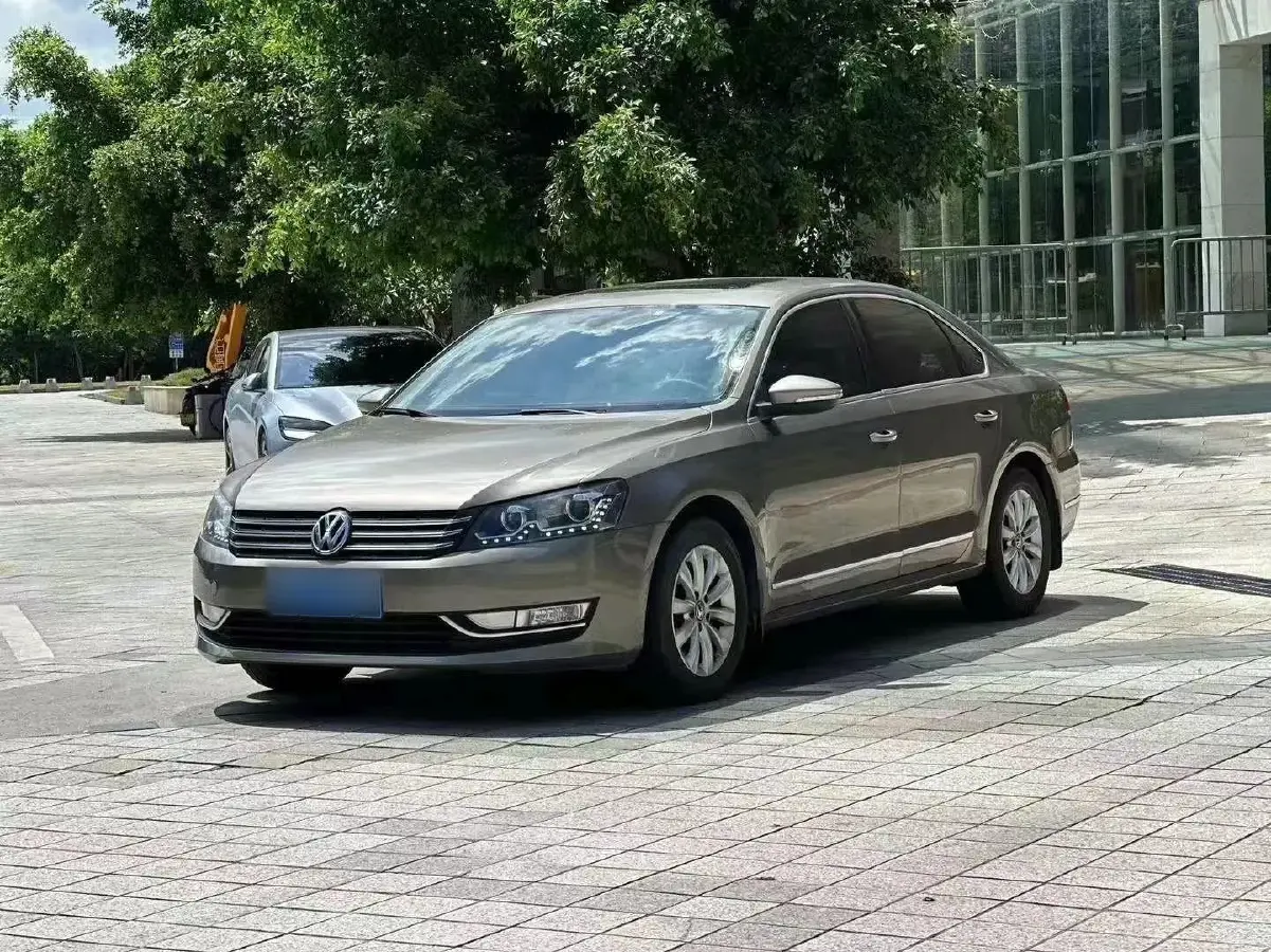 2013 Volkswagen Passat 1.8T 160HP L4 7DCT