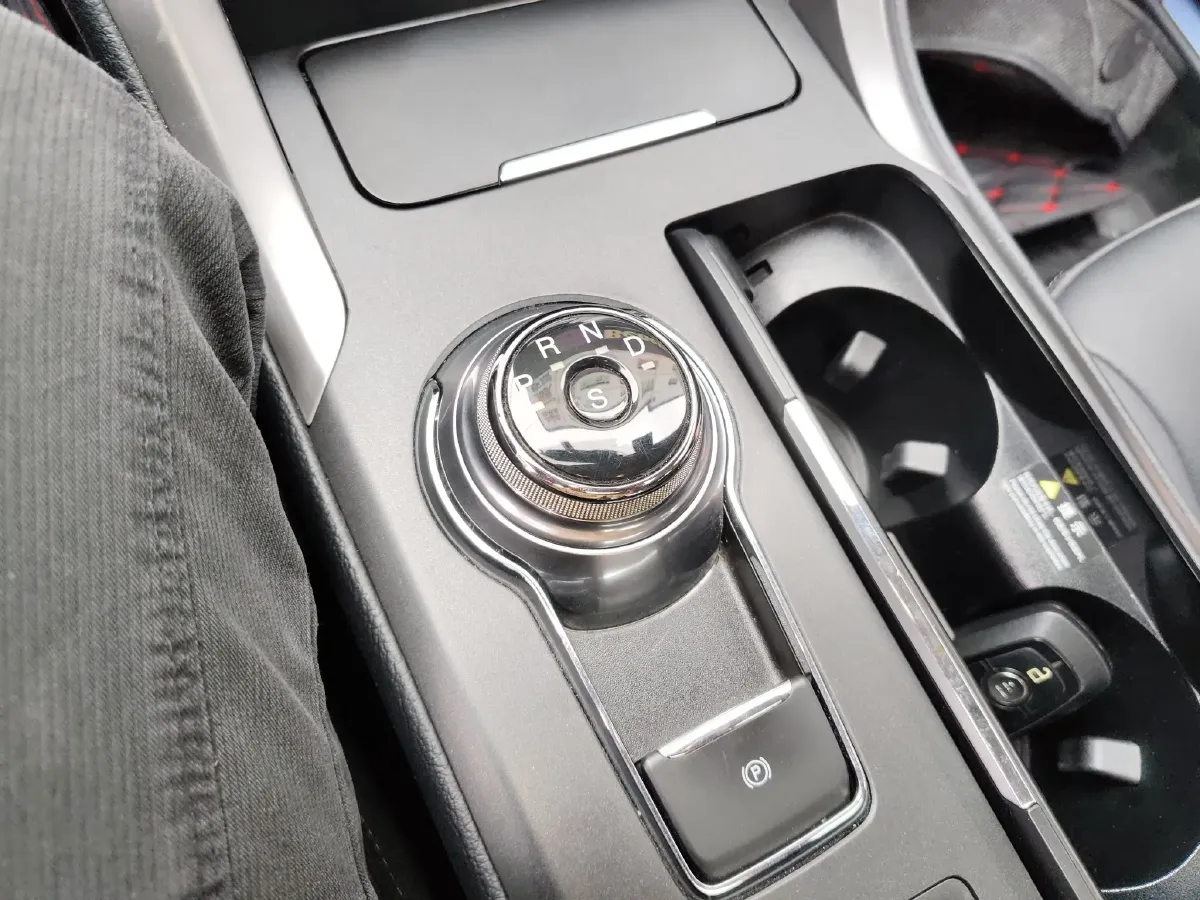 2018 Ford Mondeo 1.5T 181HP L4 6AT,autocango,china used car exporter,china ev exporter,chinese used car exporter,chinese used ev exporter