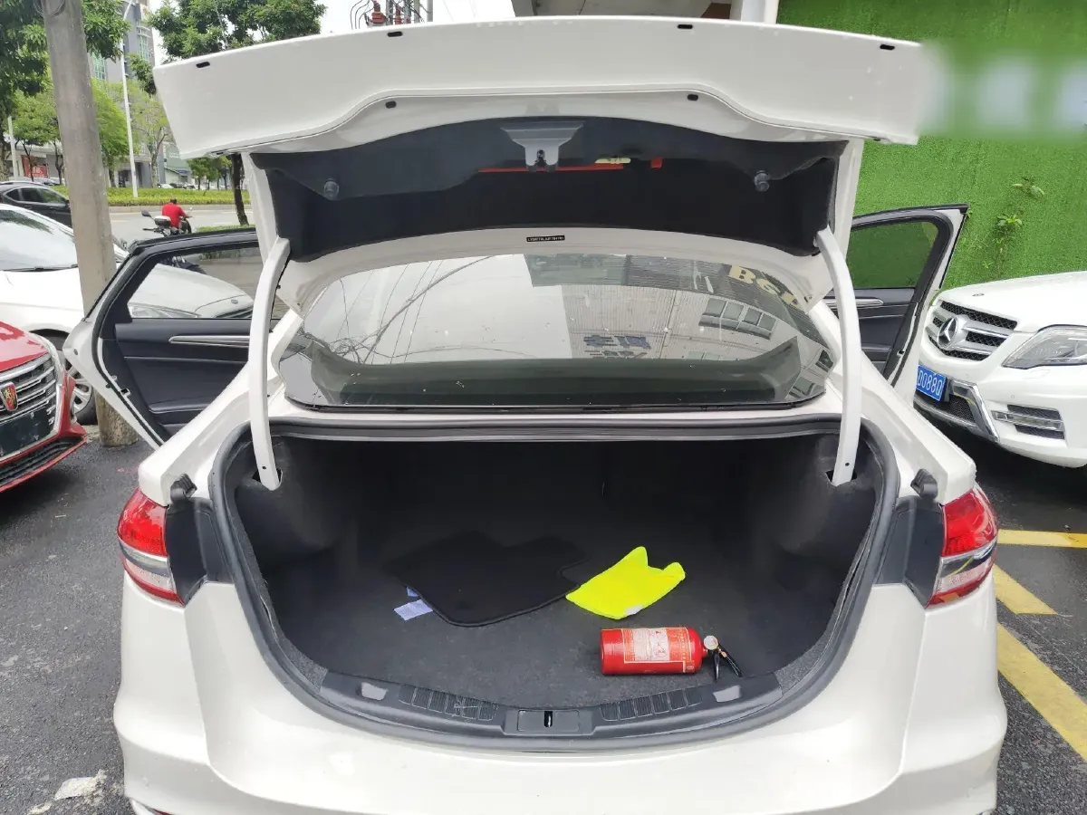 2018 Ford Mondeo 1.5T 181HP L4 6AT,autocango,china used car exporter,china ev exporter,chinese used car exporter,chinese used ev exporter