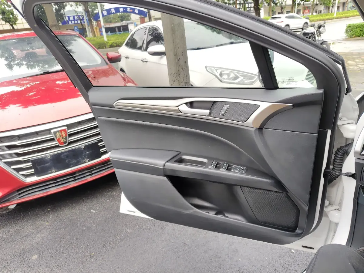 2018 Ford Mondeo 1.5T 181HP L4 6AT,autocango,china used car exporter,china ev exporter,chinese used car exporter,chinese used ev exporter