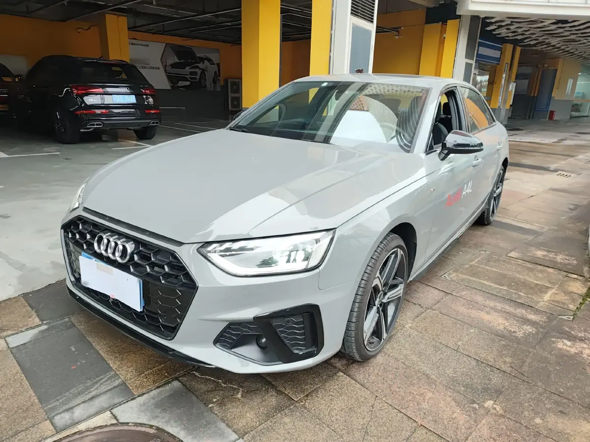 2024 Audi A4L 2.0T 190HP L4 7DCT