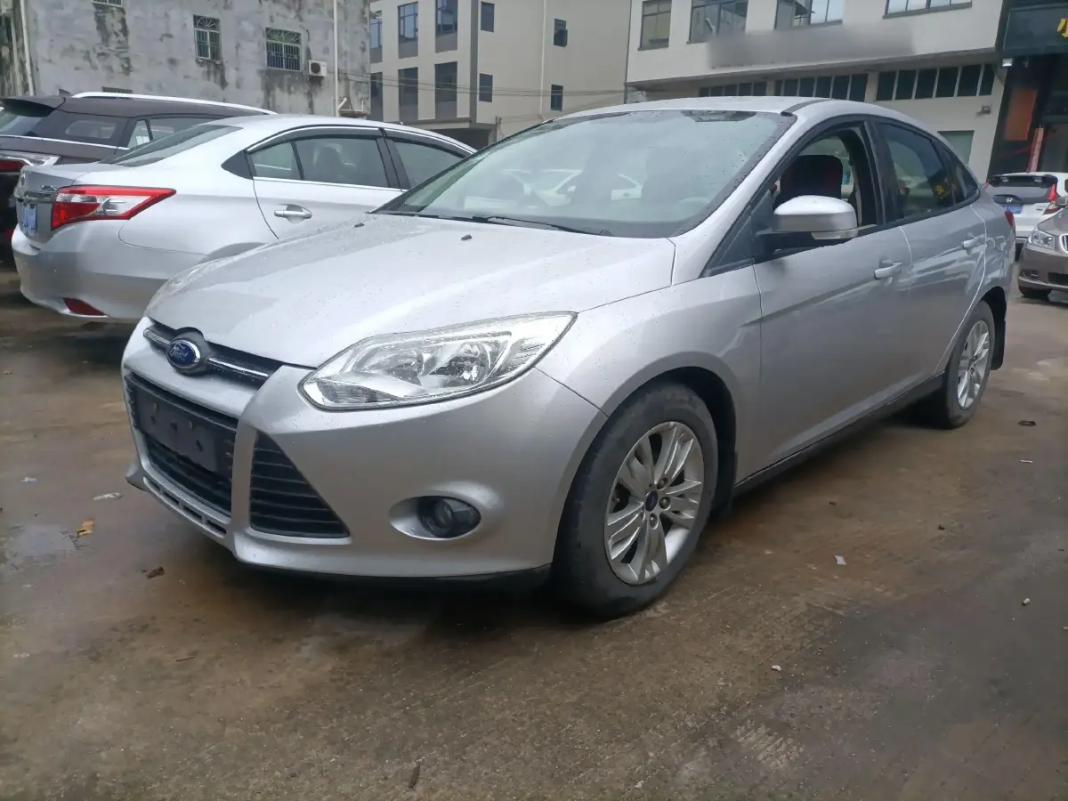 2012 Ford Focus 1.6L 125HP L4 6DCT