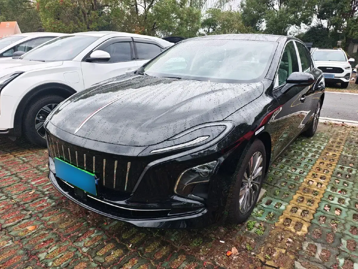 2024 HongQi E-QM5 BEV 60KWH