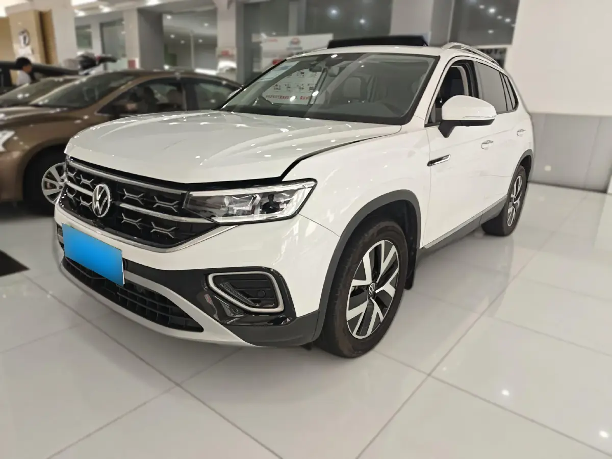 2023 Volkswagen Tayron 2.0T 186HP L4 7DCT