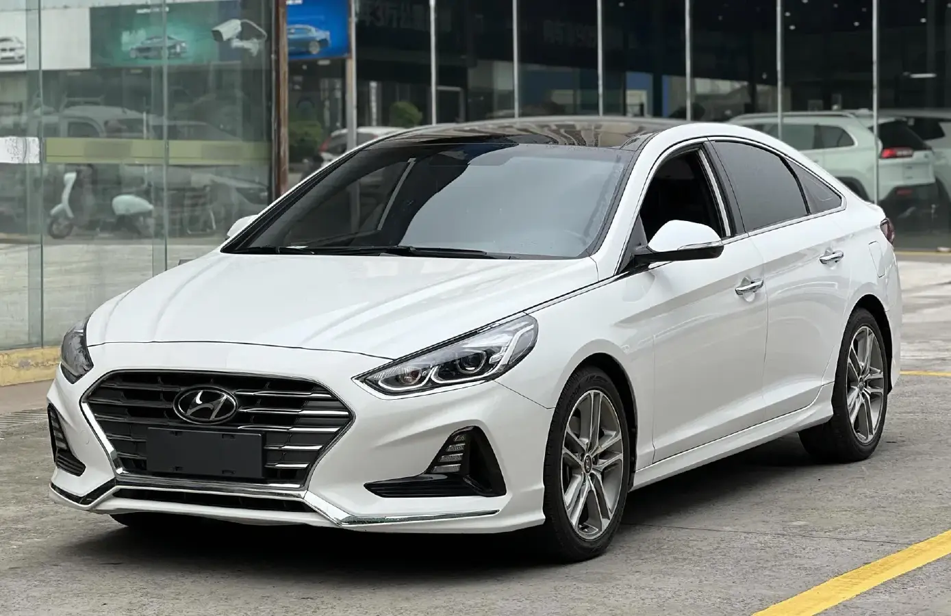 2018 Hyundai Sonata 2.0T 241HP L4 6AT
