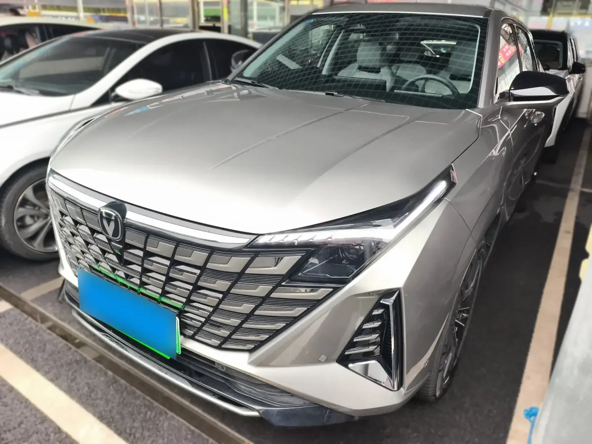 2024 ChangAn UNI-Z 1.5L 98HP L4 E-CVT PHEV 18.4KWH