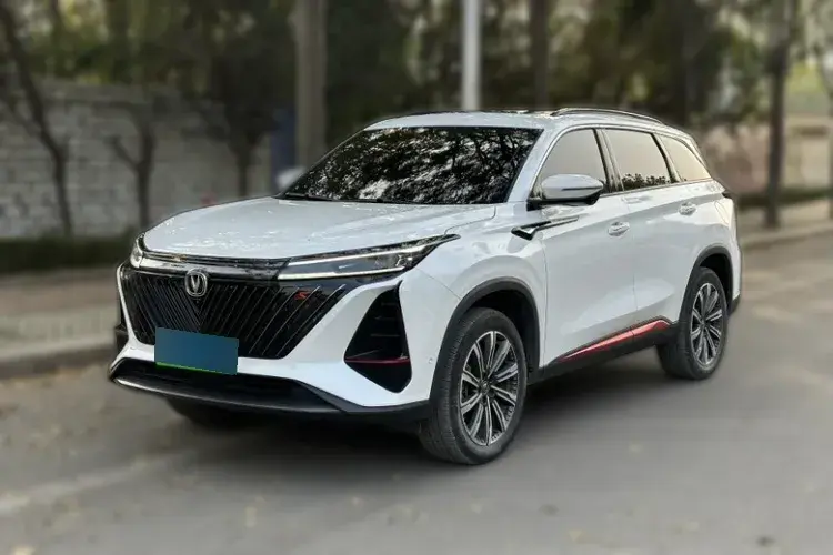2022 ChangAn CS75 Plus 2.0T 233HP L4 8AT