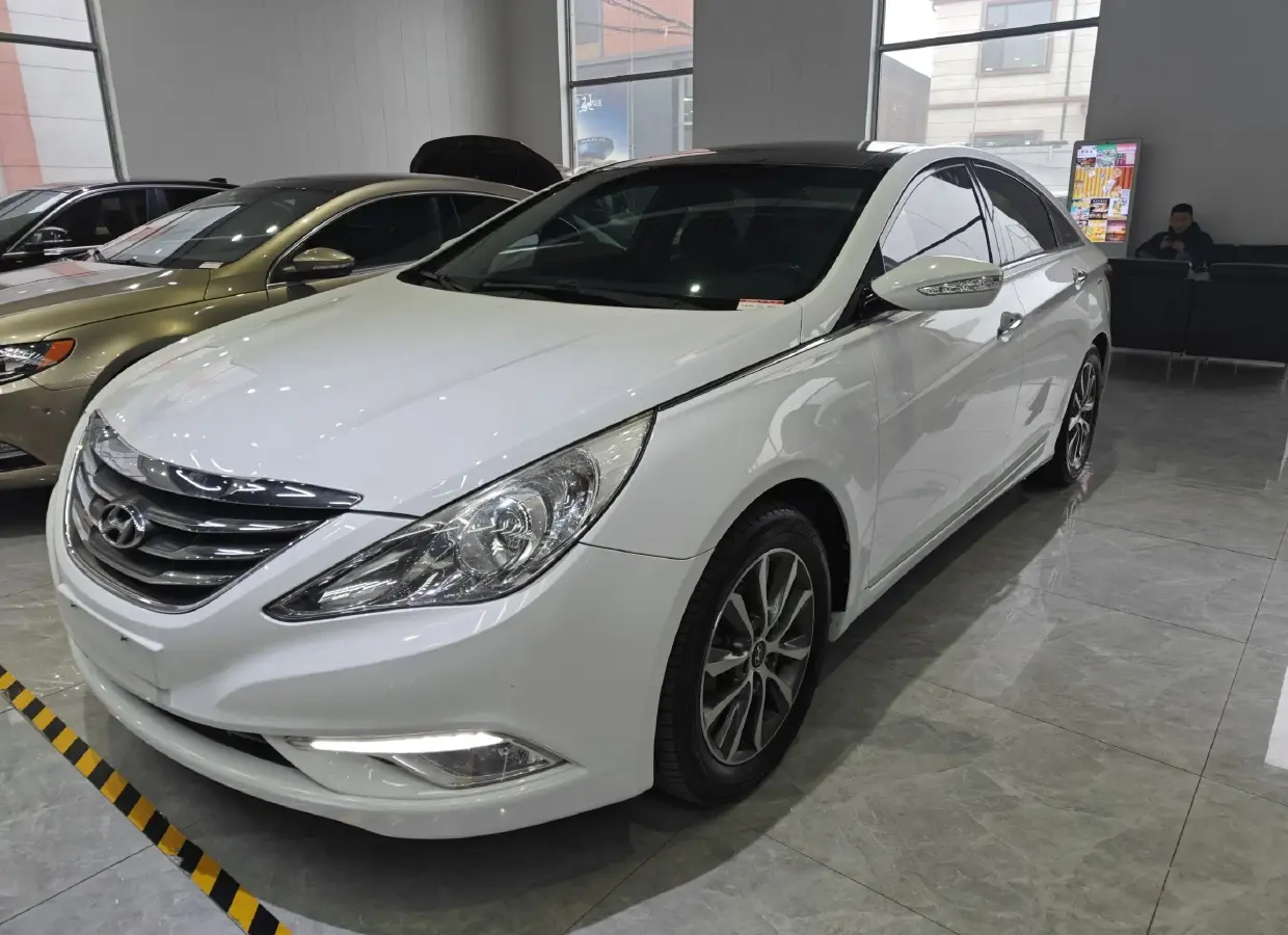 2013 Hyundai Sonata 2.0L 162HP L4 6AT
