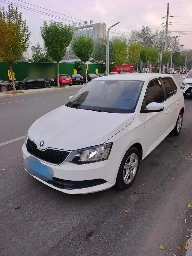 2017 Skoda Fabia 1.4L 90HP L4 6AT