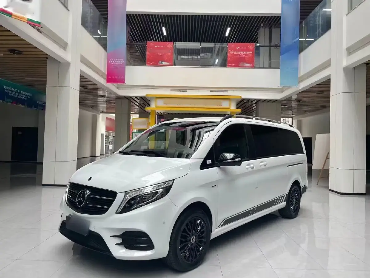 2018 Mercedes-Benz V Class 2.0T 211HP L4 7AT