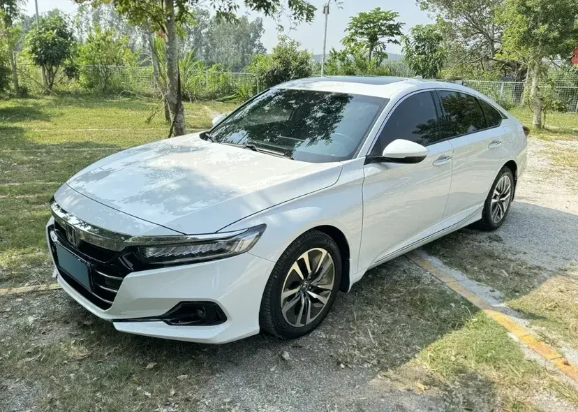 2022 Honda Accord 2.0L 146HP L4 E-CVT Hybrid