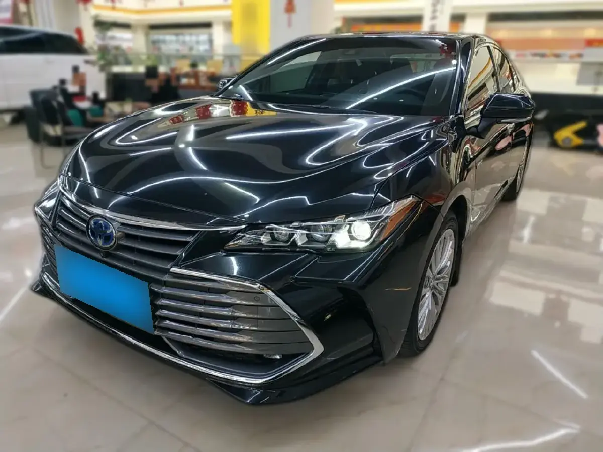 2019 Toyota Avalon 2.5L 178HP L4 E-CVT Hybrid