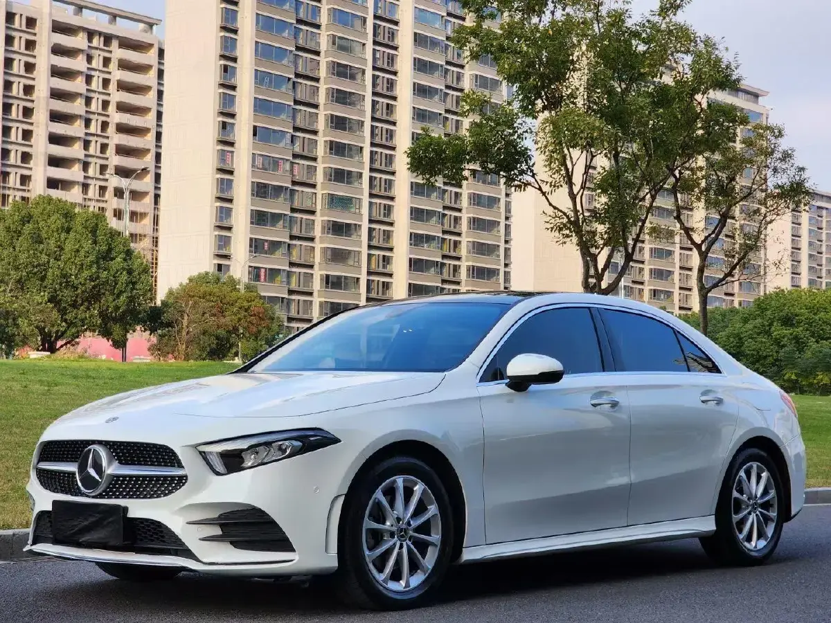 2021 Mercedes-Benz A Class 1.3T 163HP L4 7DCT