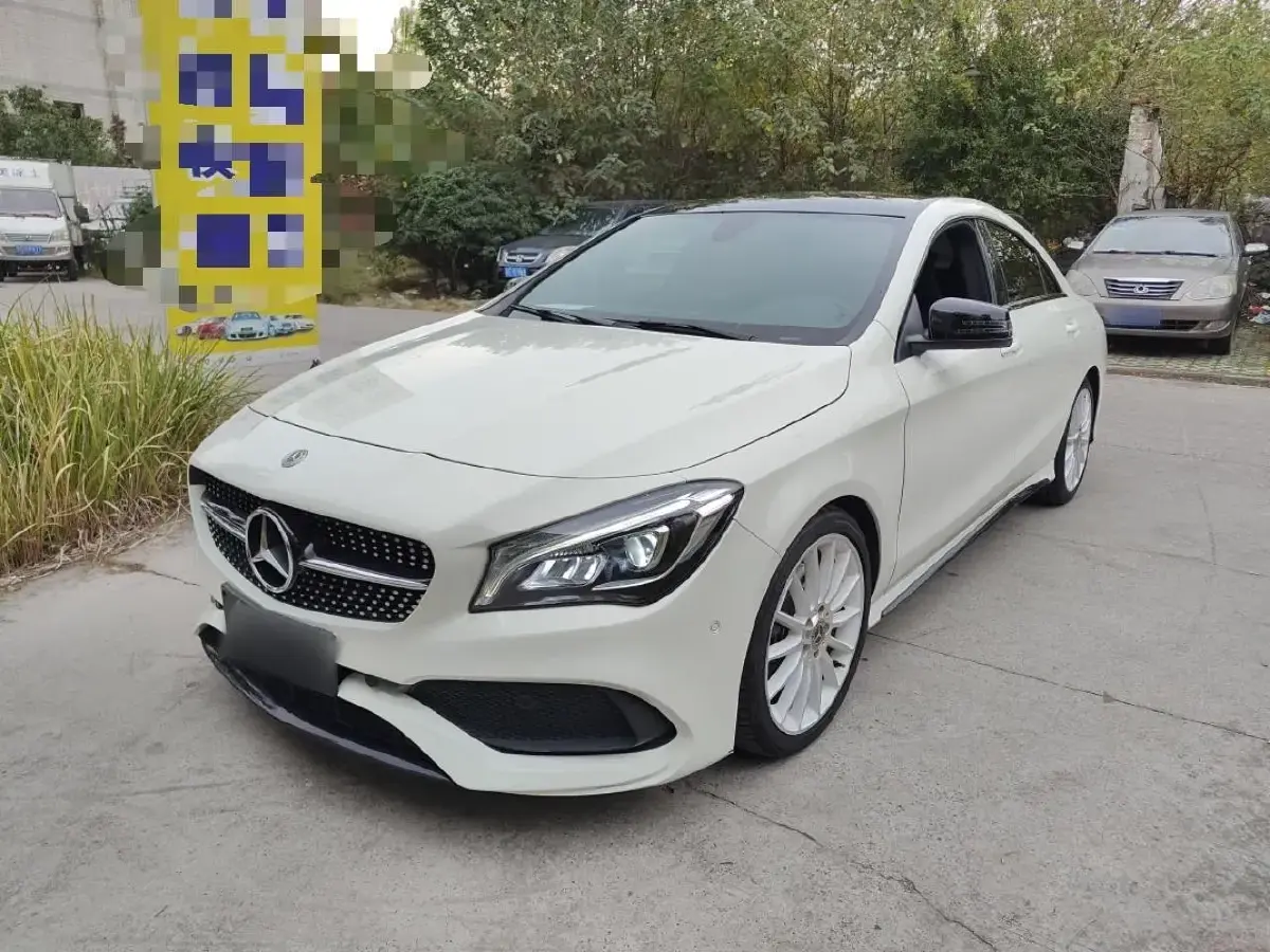 2017 Mercedes-Benz CLA Class 2.0T 184HP L4 7DCT