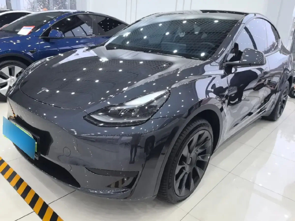 2024 Tesla Model Y BEV 60KWH