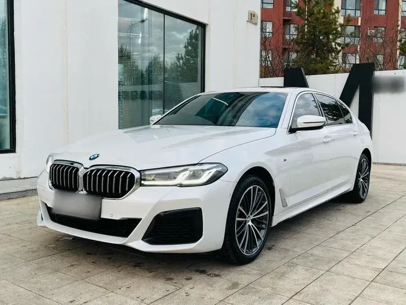 2023 BMW 5 Series 2.0T 245HP L4 8AT