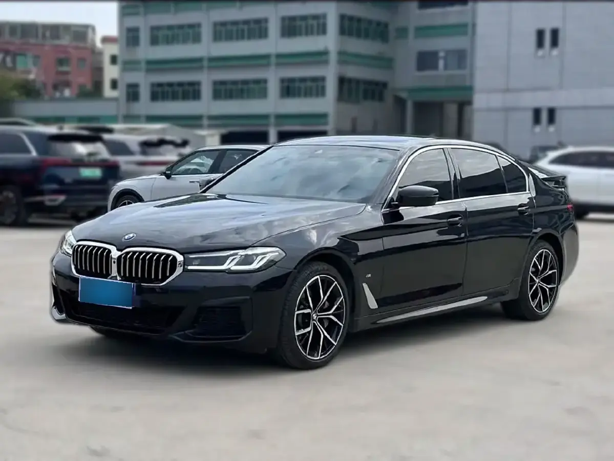 2022 BMW 5 Series 2.0T 252HP L4 8AT