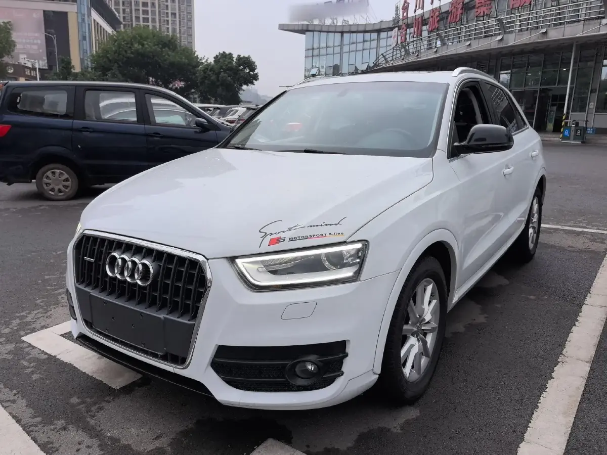 2012 Audi Q3 2.0T 170HP L4 7DCT