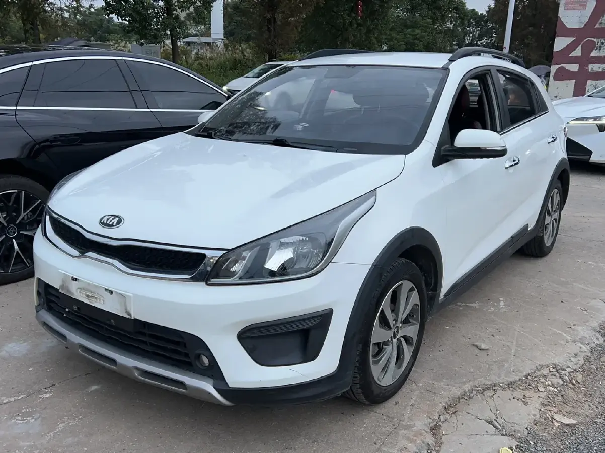 2017 Kia KX Cross 1.4L 100HP L4 6MT