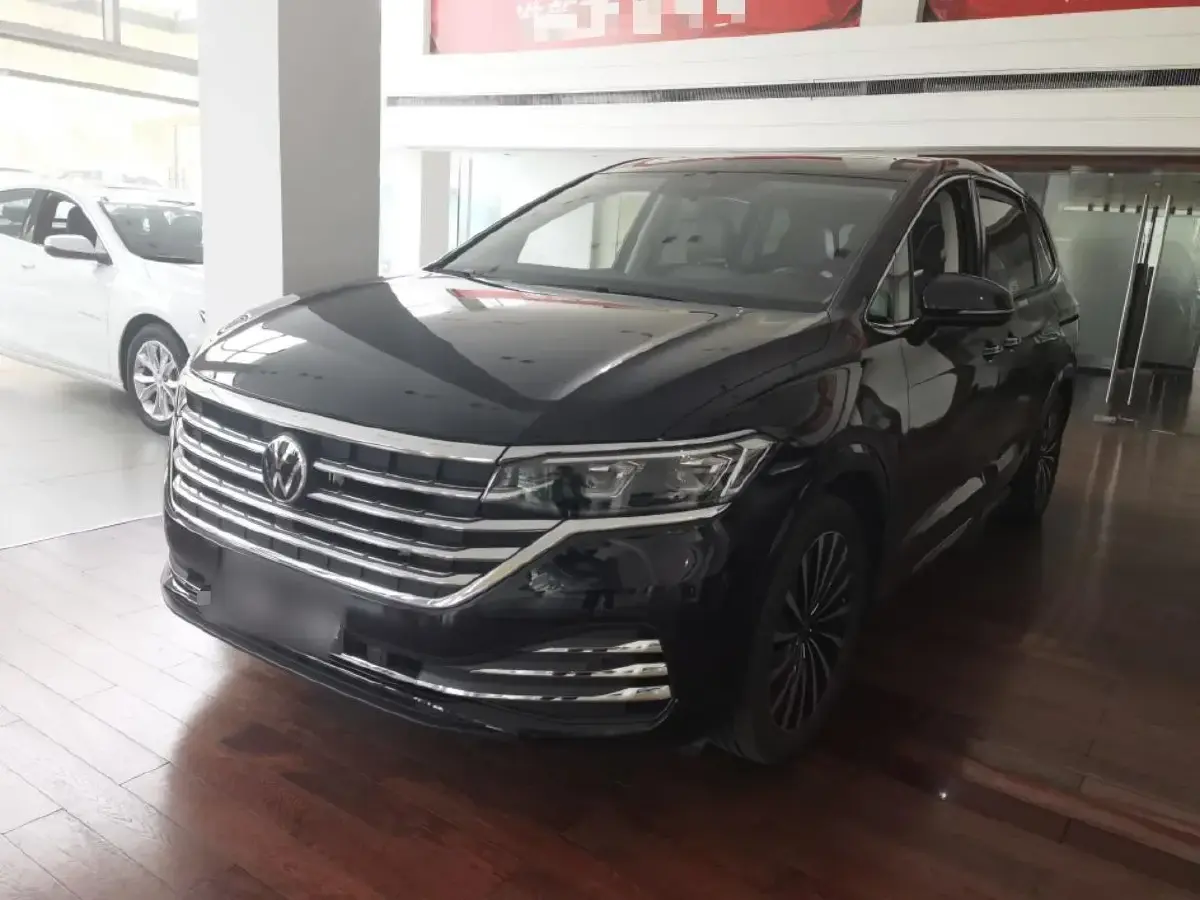 2024 Volkswagen Viloran 2.0T 220HP L4 7DCT