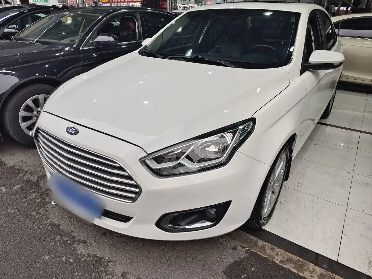 2015 Ford Escort 1.5L 113HP L4 6AT