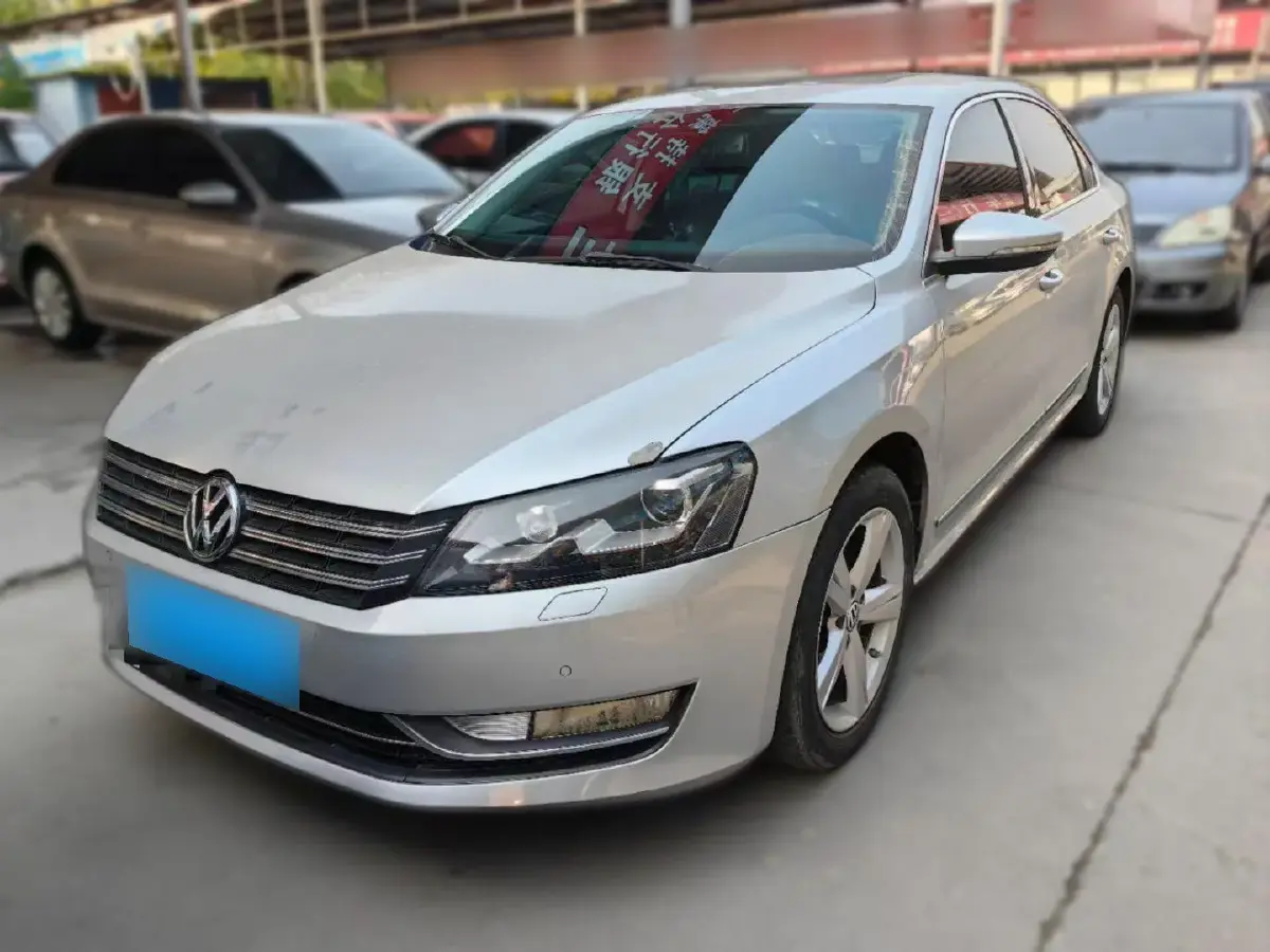 2014 Volkswagen Passat 1.8T 160HP L4 7DCT