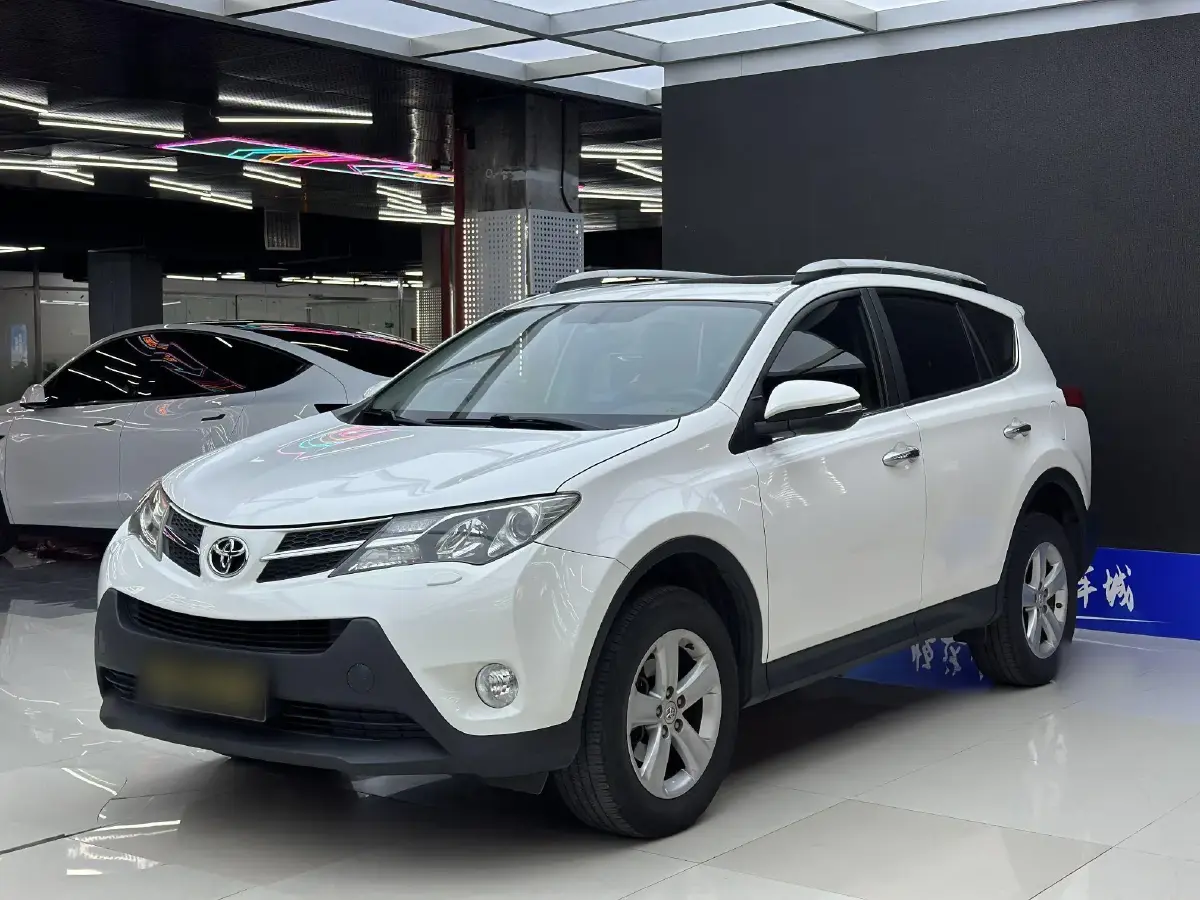 2013 Toyota RAV4 2.5L 180HP L4 6AT