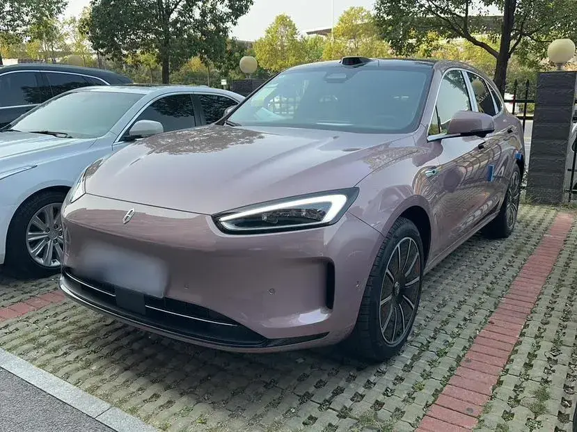 2023 HIMA M5 BEV 80KWH