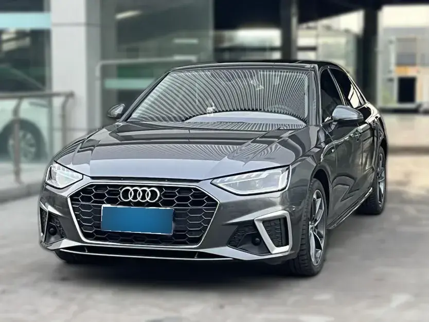 2023 Audi A4L 2.0T 190HP L4 7DCT