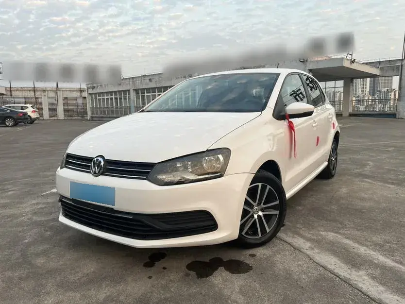 2016 Volkswagen Polo 1.4L 90HP L4 6AT