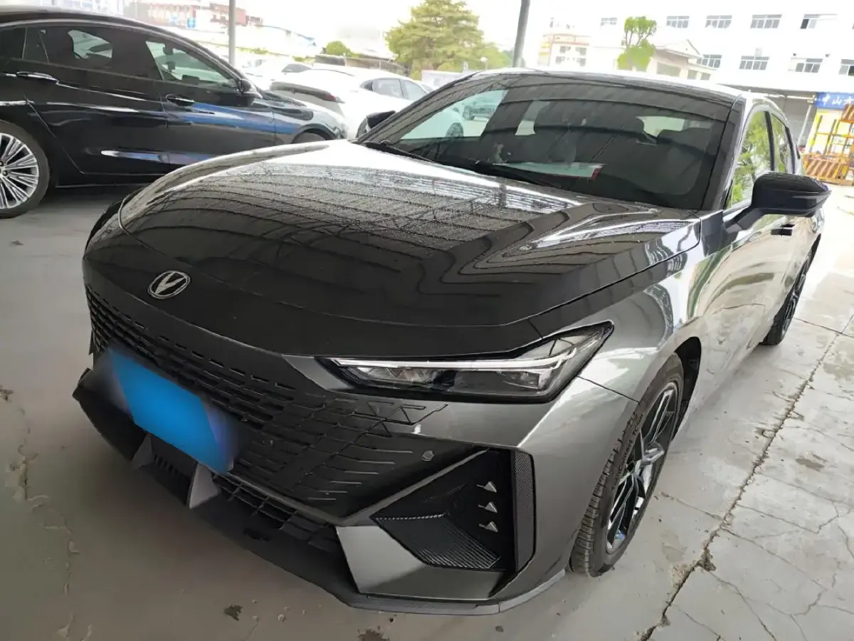 2022 ChangAn UNI-V 1.5T 188HP L4 7DCT