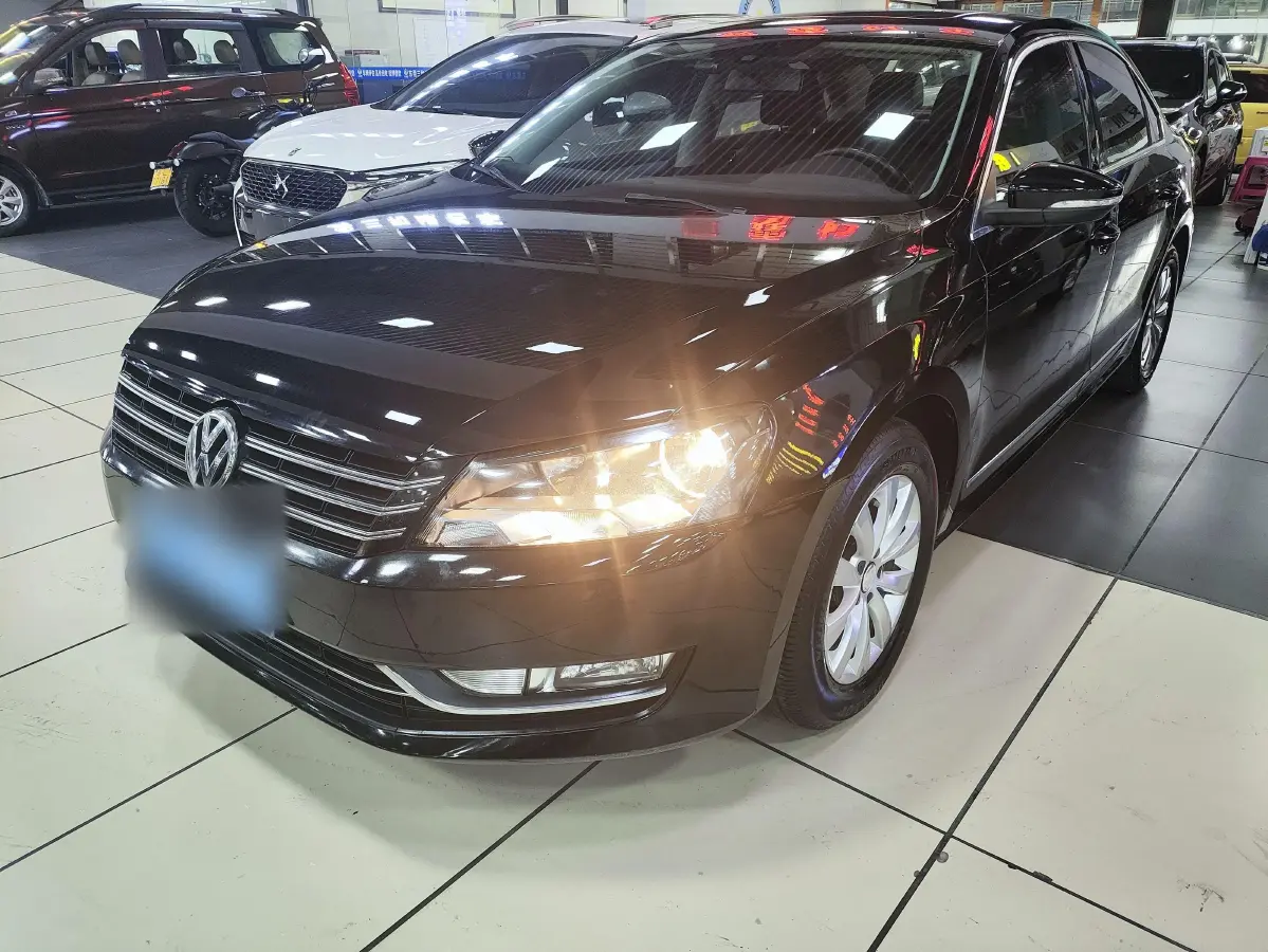 2015 Volkswagen Passat 1.8T 160HP L4 7DCT
