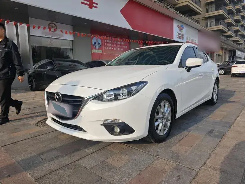 2016 Mazda 3 Axela 1.5L 117HP L4 6AT