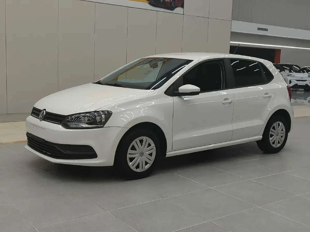 2016 Volkswagen Polo 1.4L 90HP L4 6AT