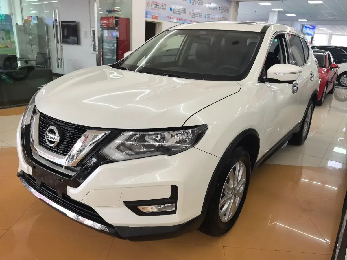 2017 Nissan X-Trail 2.0L 150HP L4 CVT