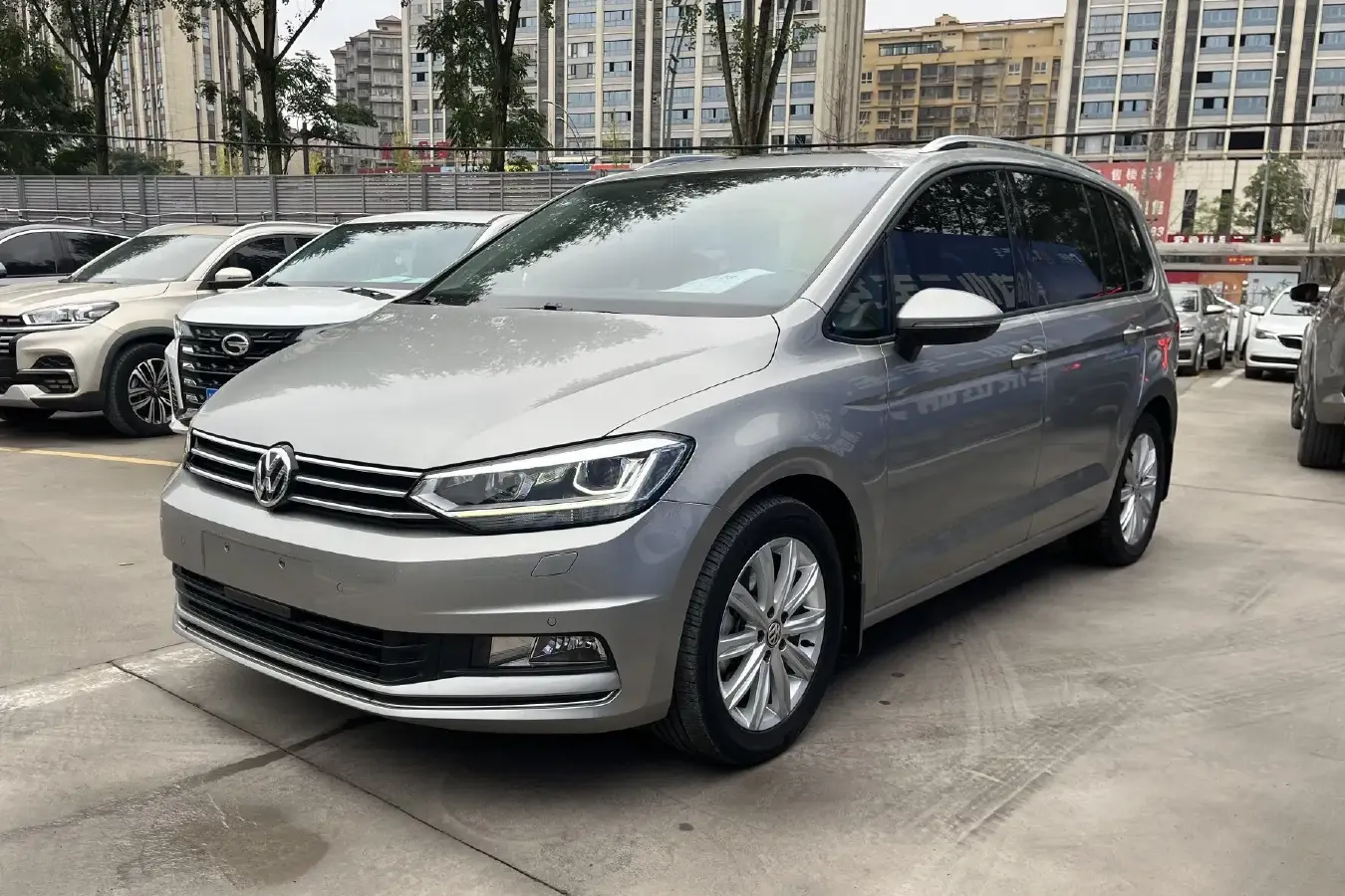 2018 Volkswagen Touran 1.4T 150HP L4 7DCT