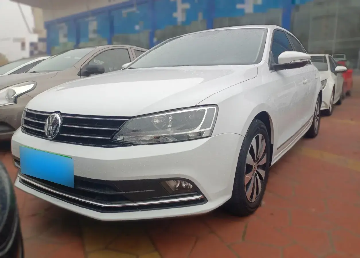 2018 Volkswagen Sagitar 1.2T 110HP L4 7DCT