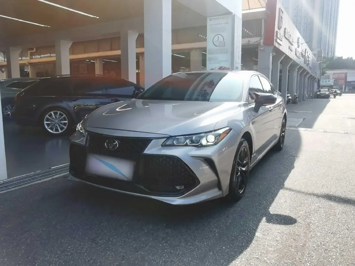 2021 Toyota Avalon 2.5L 209HP L4 8AT