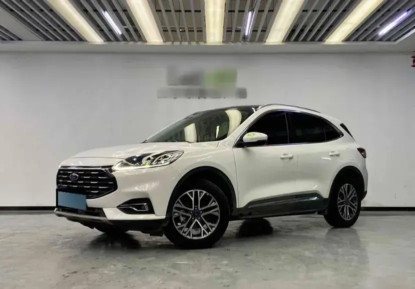 2020 Ford Escape 2.0T 248HP L4 8AT