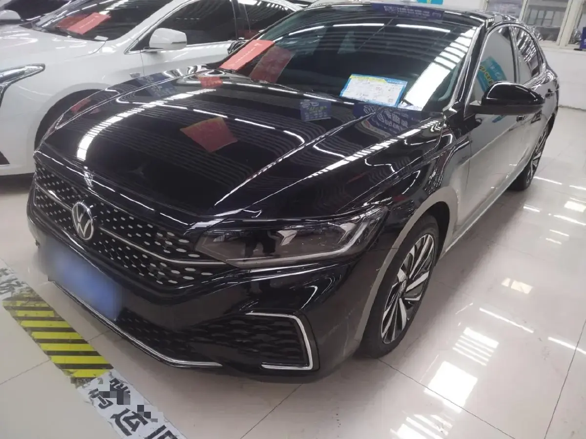 2022 Volkswagen Passat 2.0T 186HP L4 7DCT