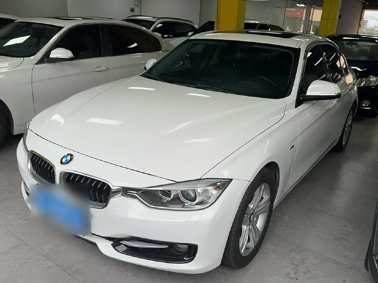 2013 BMW 3 Series 2.0T 184HP L4 8AT