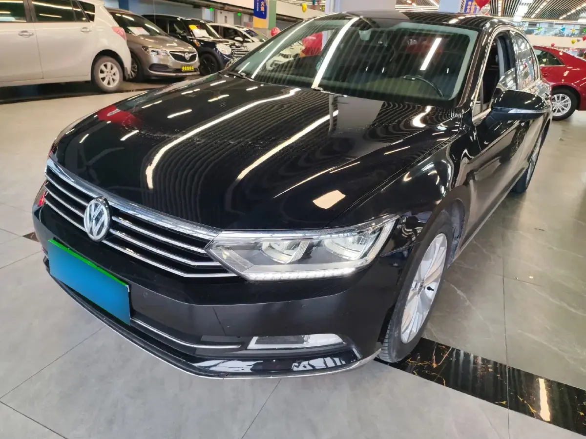2018 Volkswagen Magotan 2.0T 220HP L4 7DCT