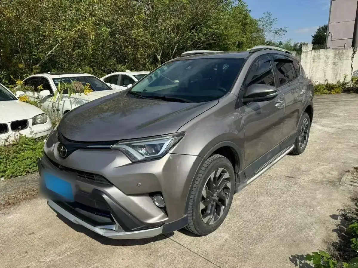 2018 Toyota RAV4 2.5L 180HP L4 6AT