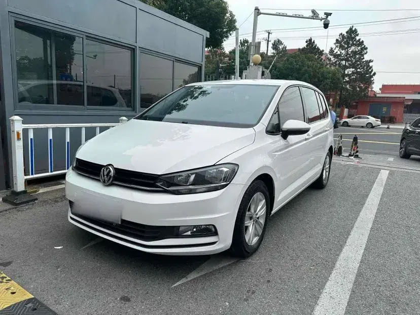 2018 Volkswagen Touran 1.4T 150HP L4 7DCT