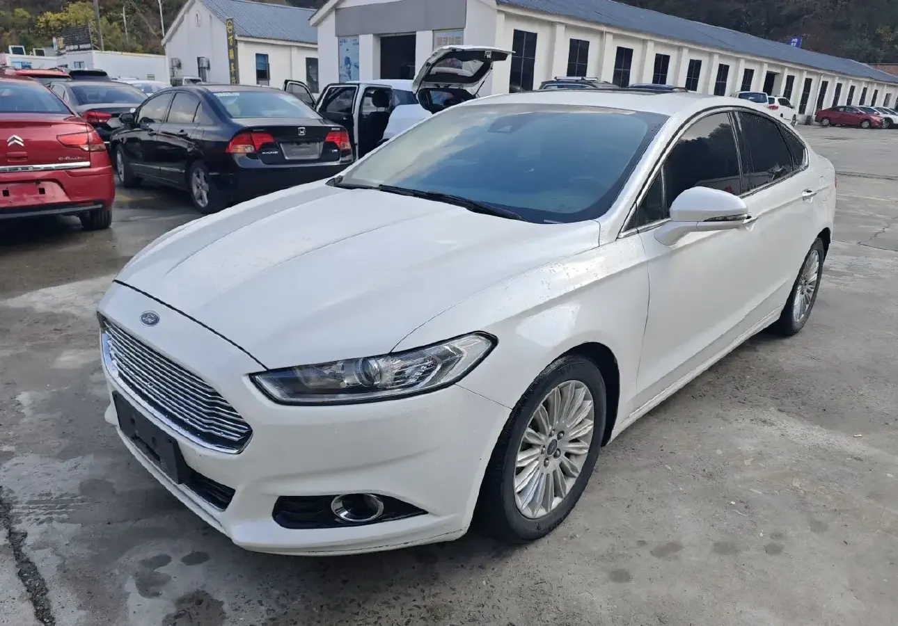 2013 Ford Mondeo 2.0T 203HP L4 6AT