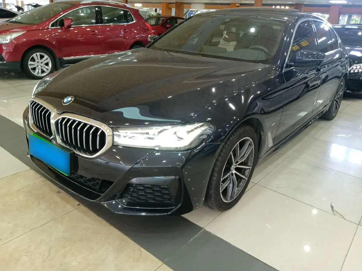 2022 BMW 5 Series 2.0T 184HP L4 8AT
