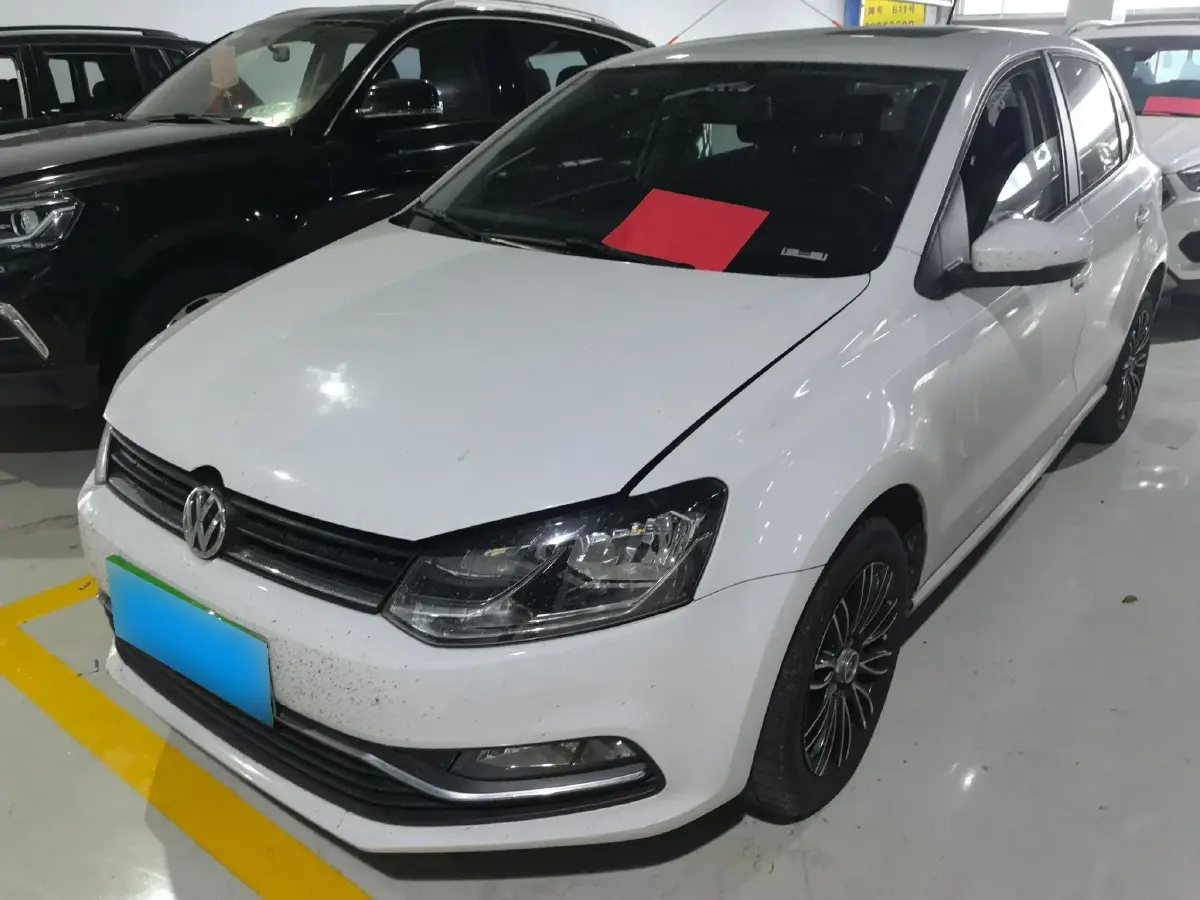 2016 Volkswagen Polo 1.6L 110HP L4 6AT